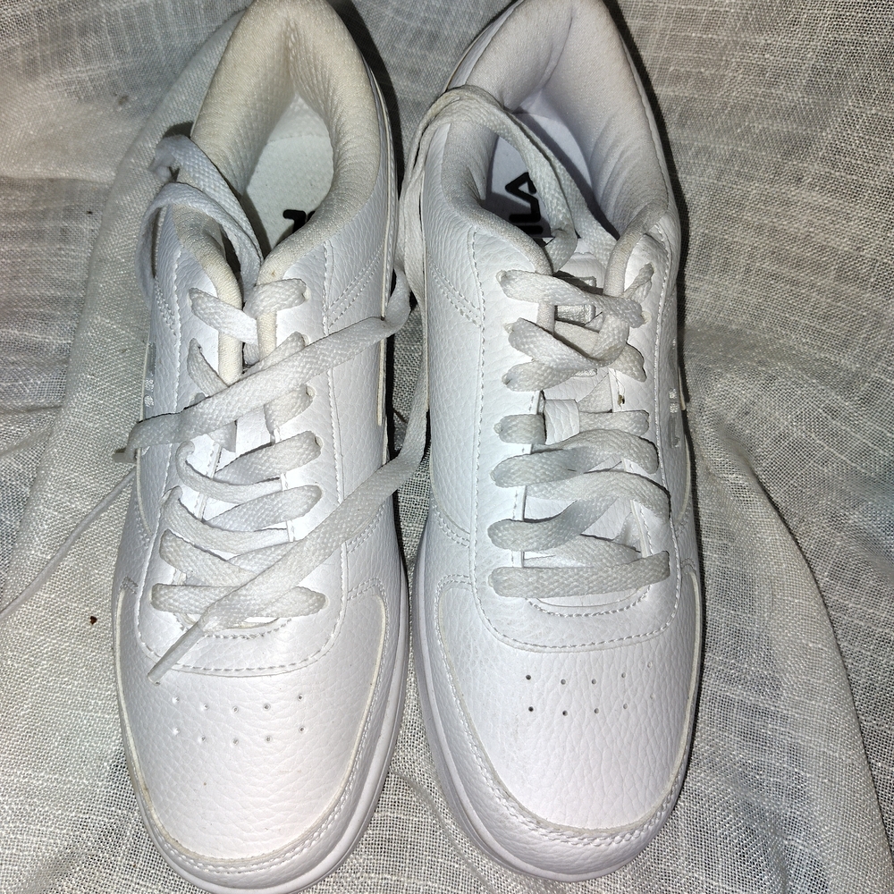 Fila Men's Or Women's White Low-Top Sneakers